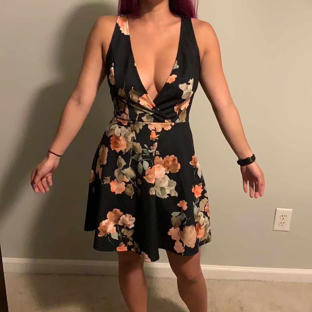 Floral Dress 🌺👗